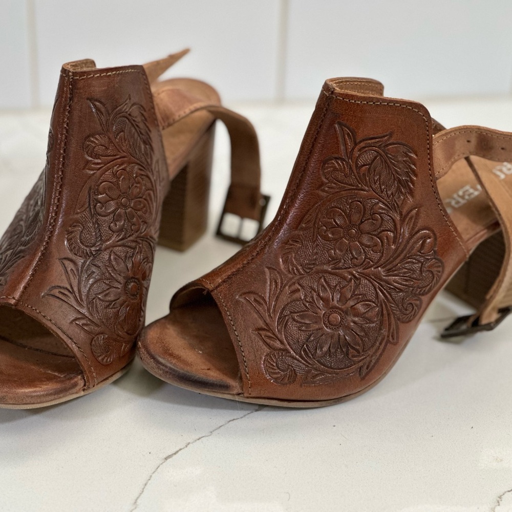 Roper’s Brown Tooled Leather Swing-Back Heels